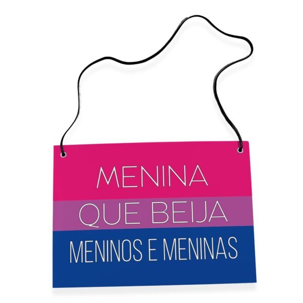 Placa Fantasia de Carnaval - LGBTQ - Menina Beija Meninos e Meninas