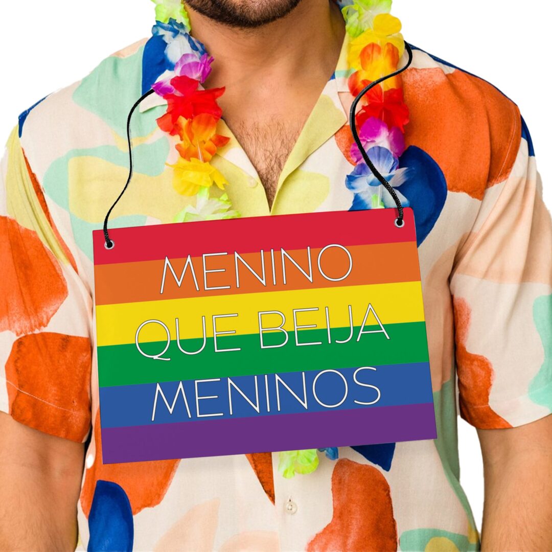 Placa Fantasia de Carnaval - LGBTQ - Menino Beija Meninos