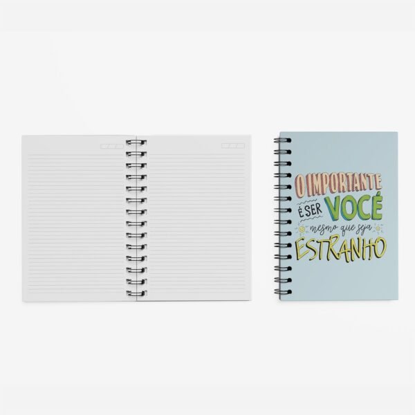 Caderno Grande 19x27cm - Mesmo que Seja Estranho - Imagem 2