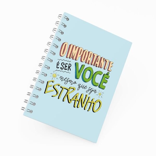 Caderno Grande 19x27cm - Mesmo que Seja Estranho