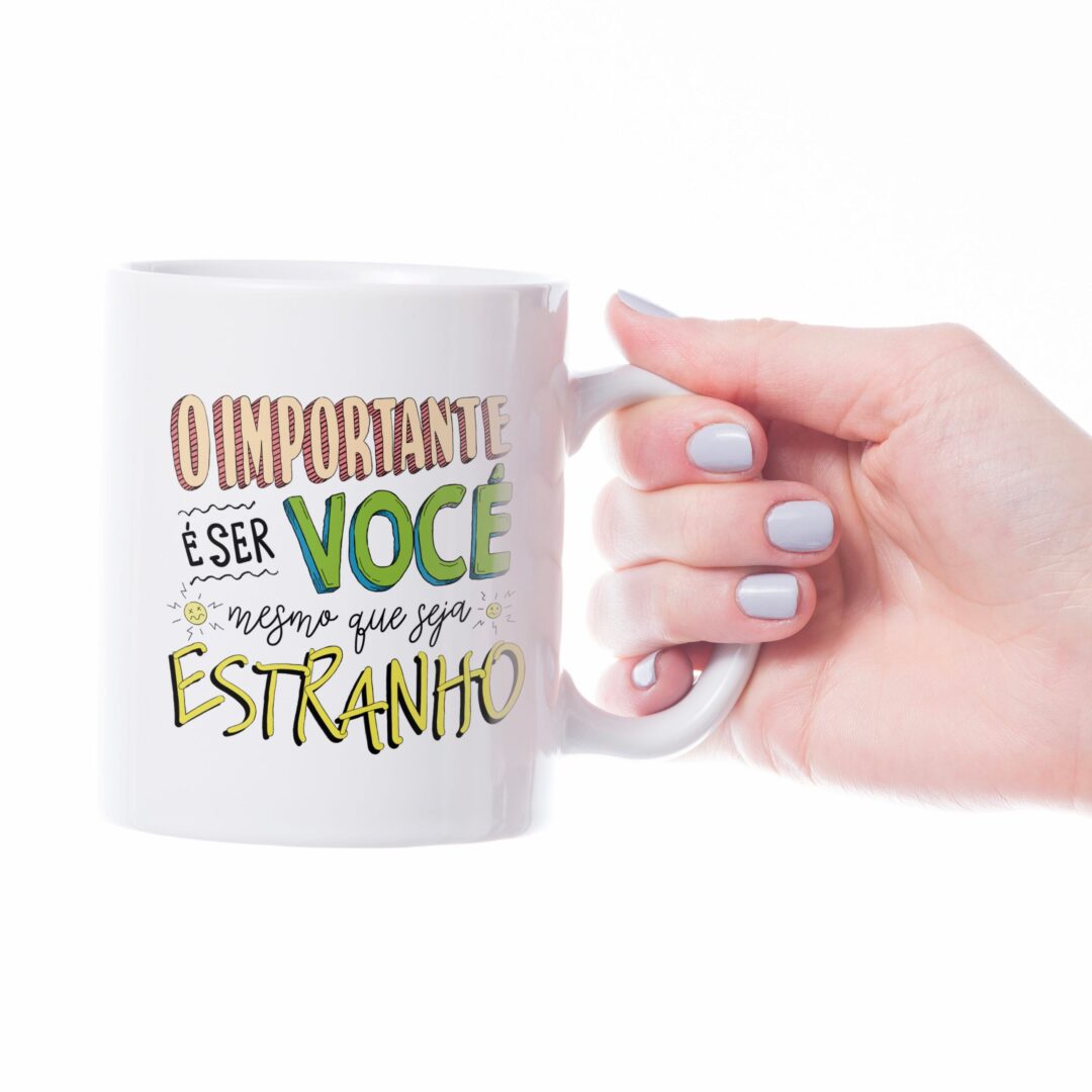 Caneca Cerâmica - Mesmo que Seja Estranho